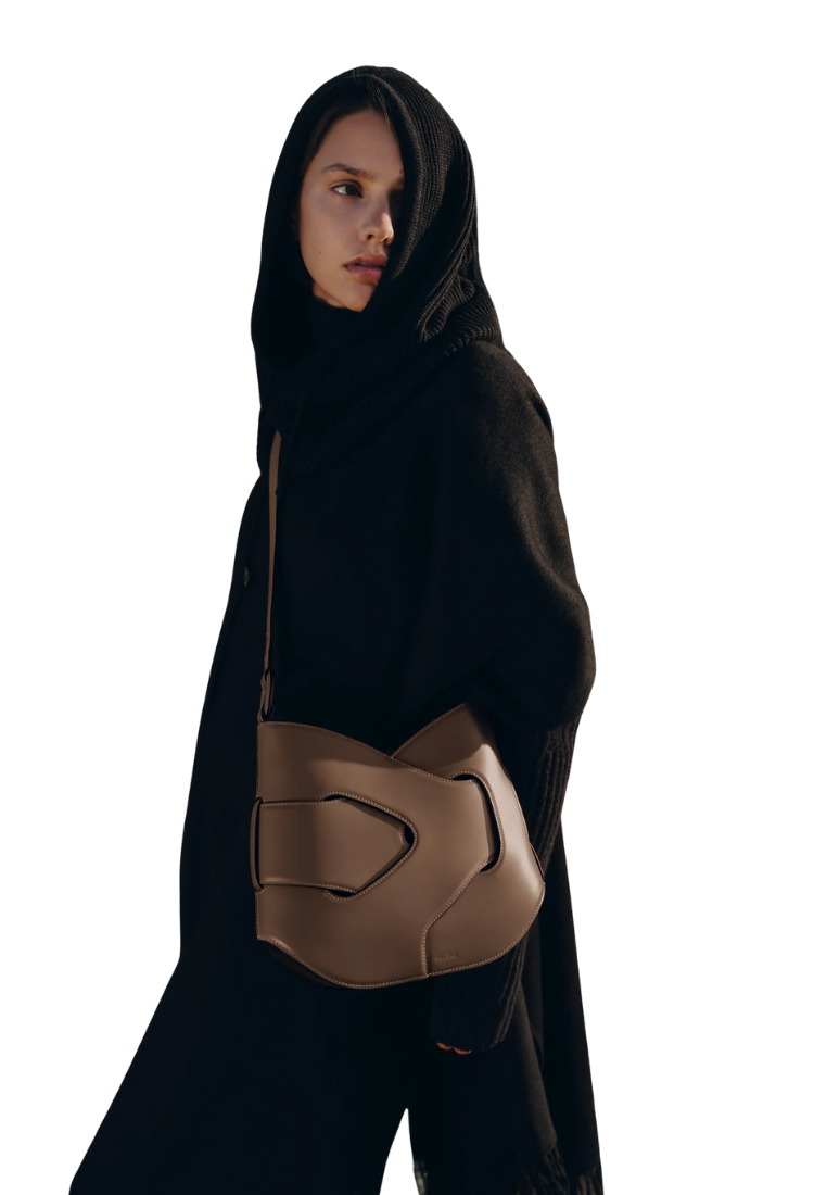 ( PREORDER ) Polene Nodde Hobo Shoulder Bag In Smooth Root