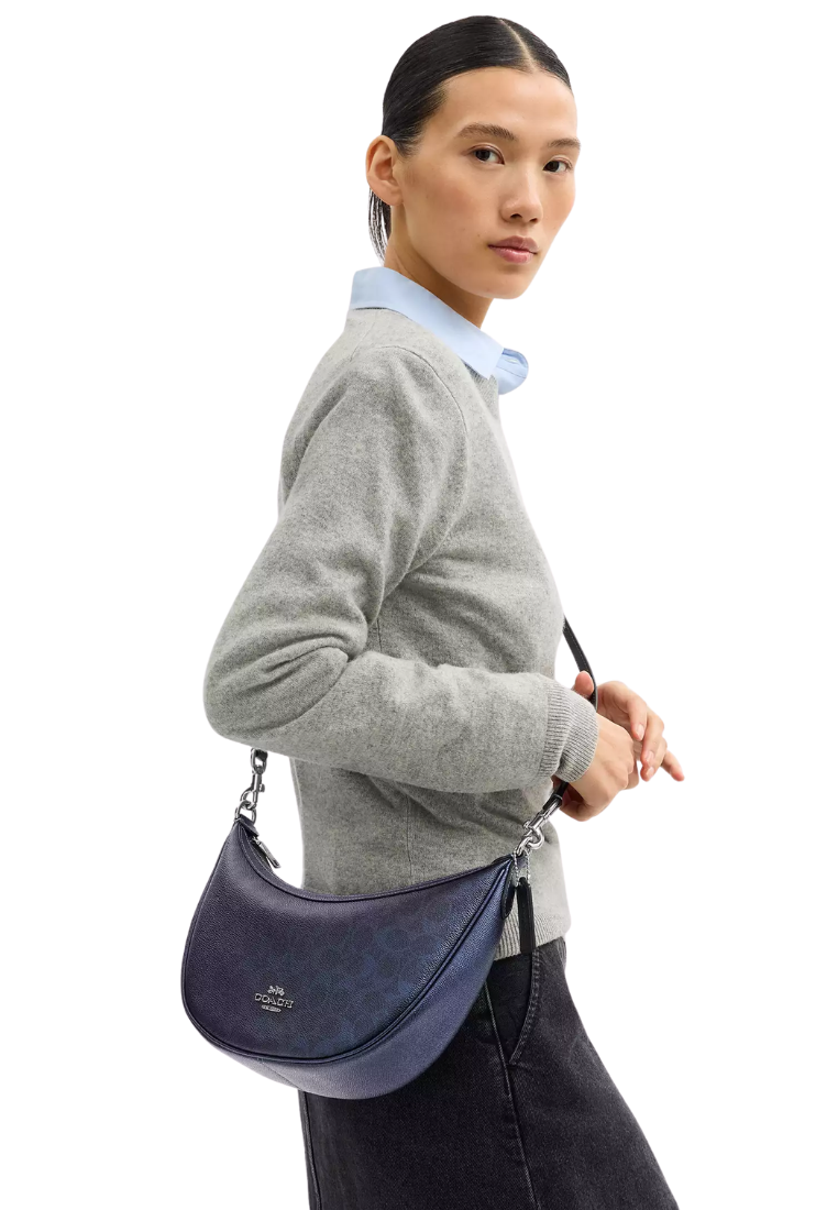 ( PREORDER ) Coach Aria In Signature Canvas Shoulder Bag In Blue Navy CCL27