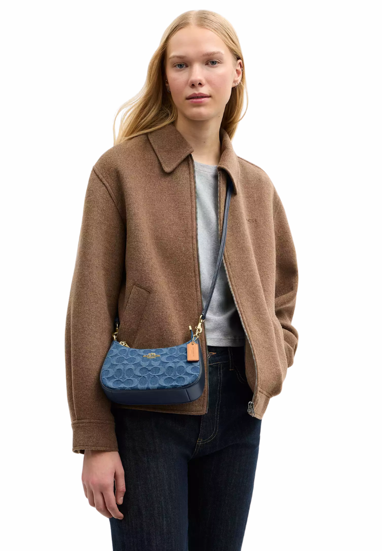 ( PREORDER ) Coach Teri Mini In Signature Denim Crossbody Bag In Gold Indigo CDQ25