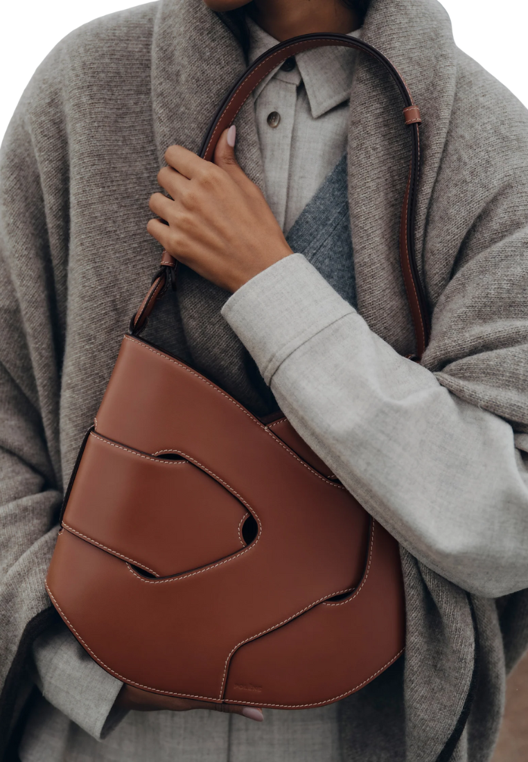 ( PREORDER ) Polene Nodde Hobo Shoulder Bag In Smooth Cognac