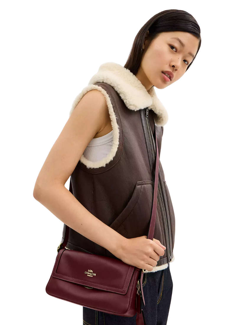 ( PREORDER ) Coach Etta Small Flap Shoulder Bag In Maroon CCV63