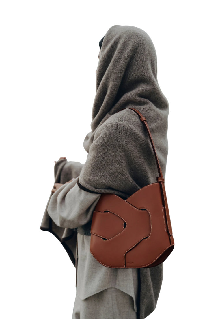 ( PREORDER ) Polene Nodde Hobo Shoulder Bag In Smooth Cognac