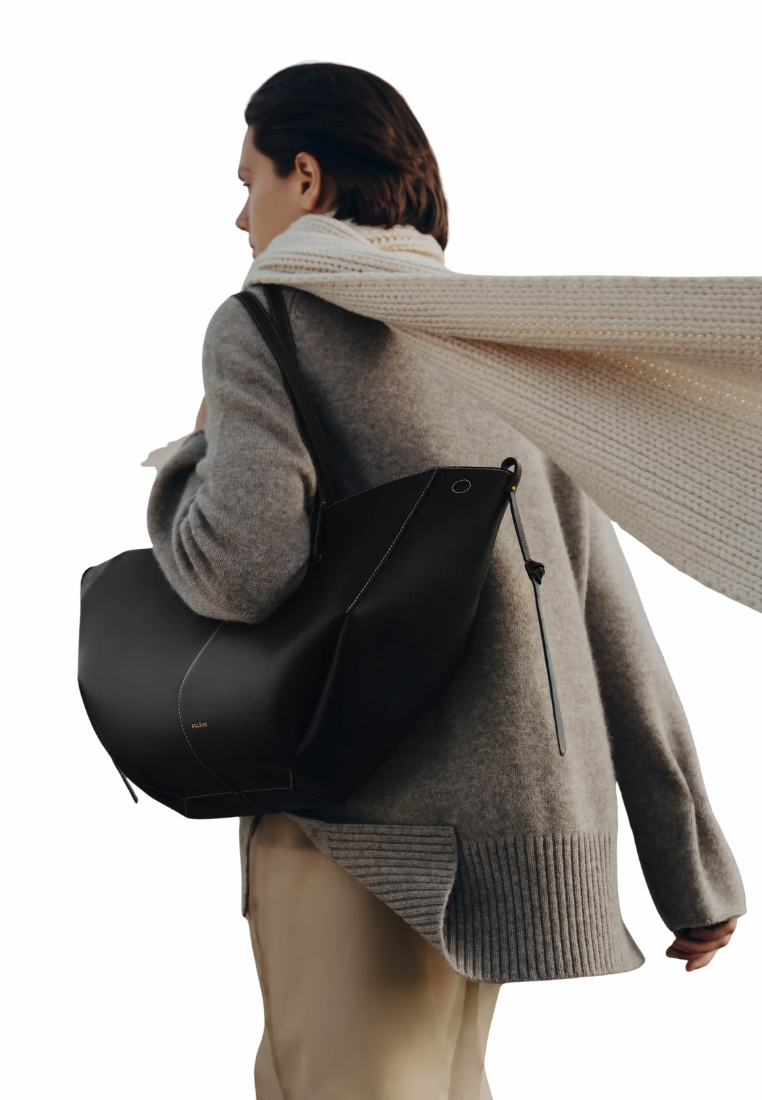 ( PREORDER ) Polene Cyme With Ecru Stitching Tote Bag In Textured Black