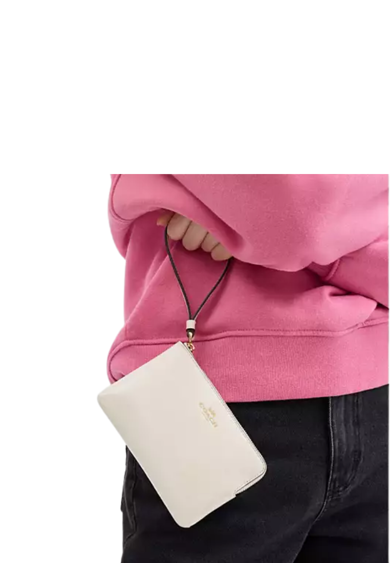 Coach Corner Zip Wristlet In Pearl CW855