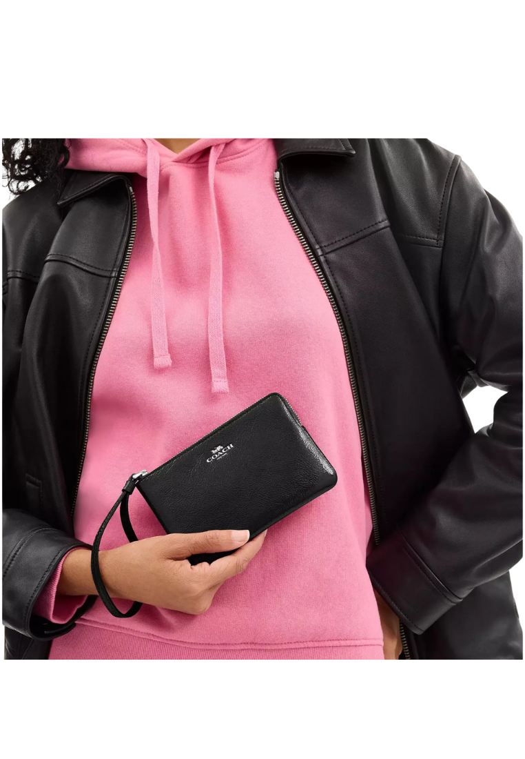 Coach Corner Zip Wristlet In Black CW855