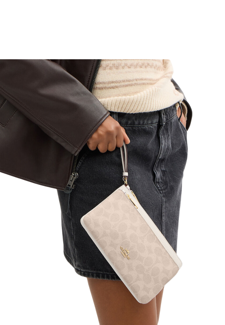 Coach Double Zip Wristlet Signature Canvas In Sand Chalk CX161
