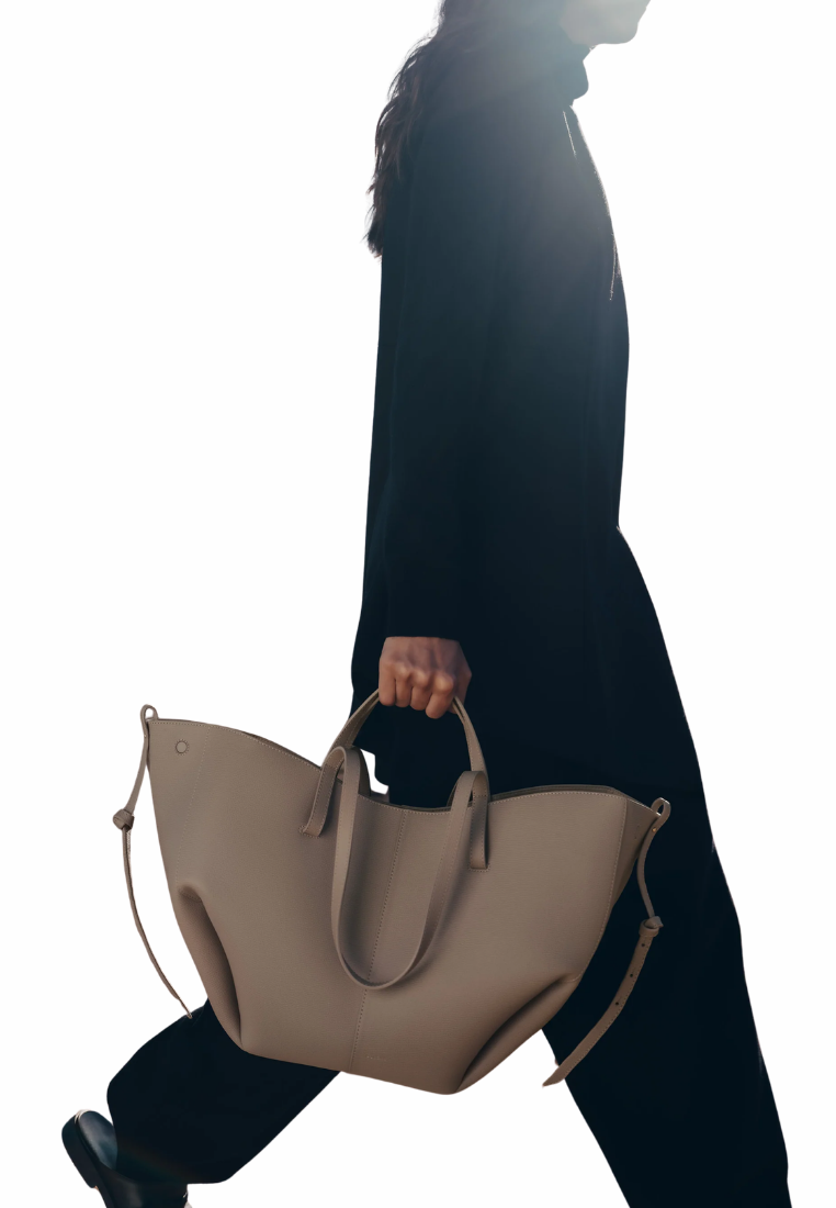 ( PREORDER ) Polene Cyme Tote Bag In Textured Taupe