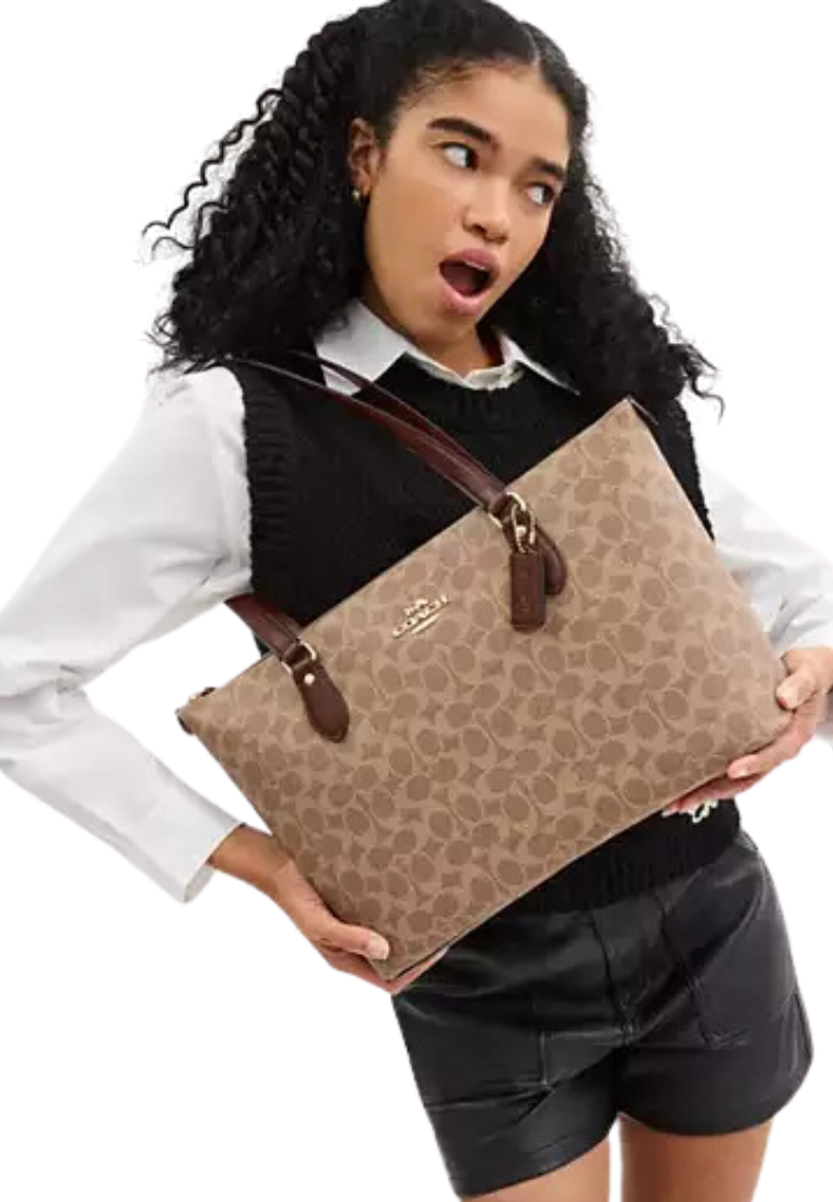 Coach Gallery Tote Bag Signature Canvas In Tan Brown CW381
