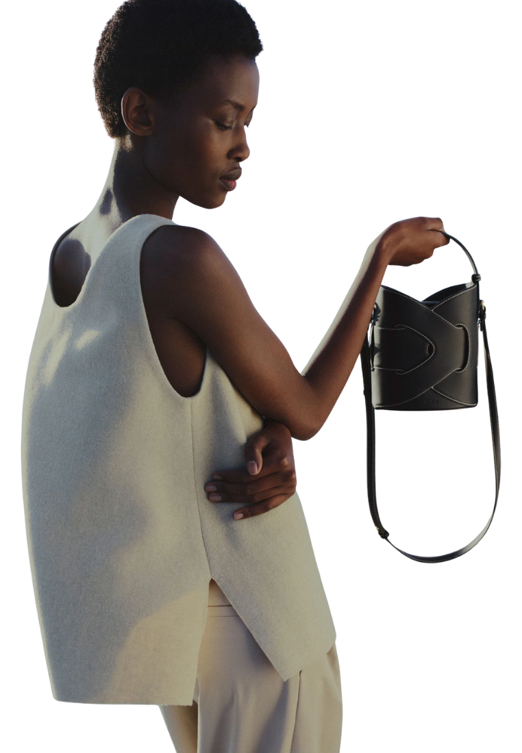 ( PREORDER ) Polene Nodde Seau Crossbody Bag In Black