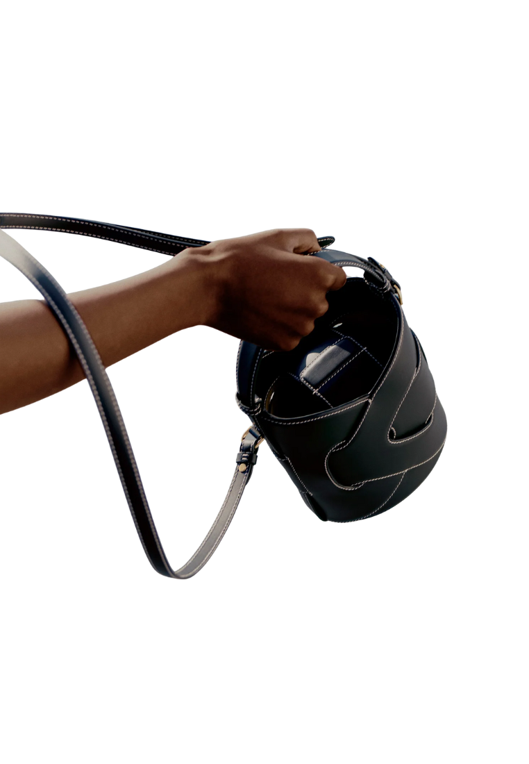 ( PREORDER ) Polene Nodde Seau Crossbody Bag In Black