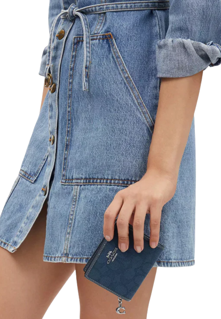 Coach Snap Wallet In Signature Jacquard In Dark Denim CU401