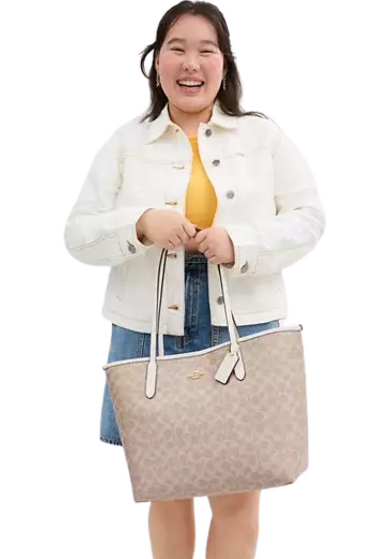 Coach City Tote Bag Signature Canvas In Sand Chalk CV976