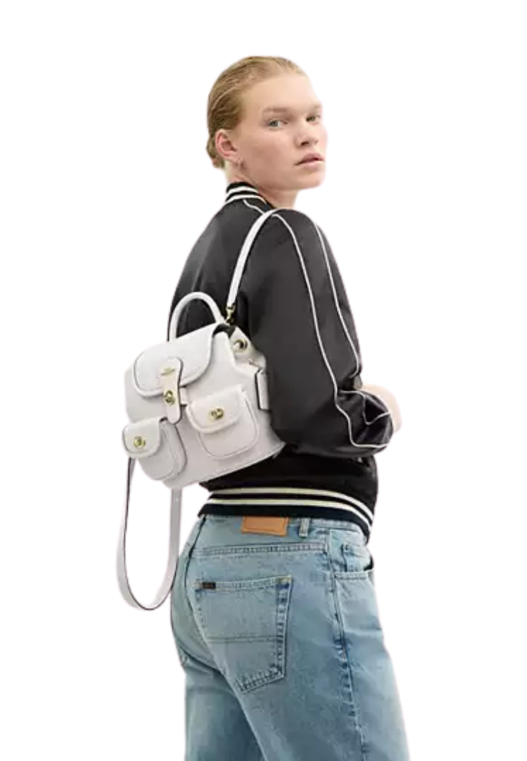 ( PREORDER ) Coach Hadley Backpack In Gold Chalk CBH09