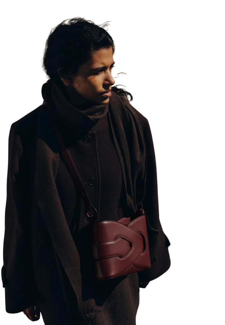 ( PREORDER ) Polene Nodde Shoulder Bag In Smooth Black Cherry