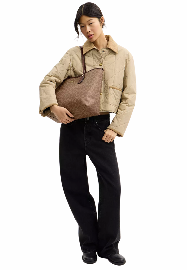 ( PREORDER ) Coach City In Signature Canvas Tote Bag In Gold Tan Brown CV976