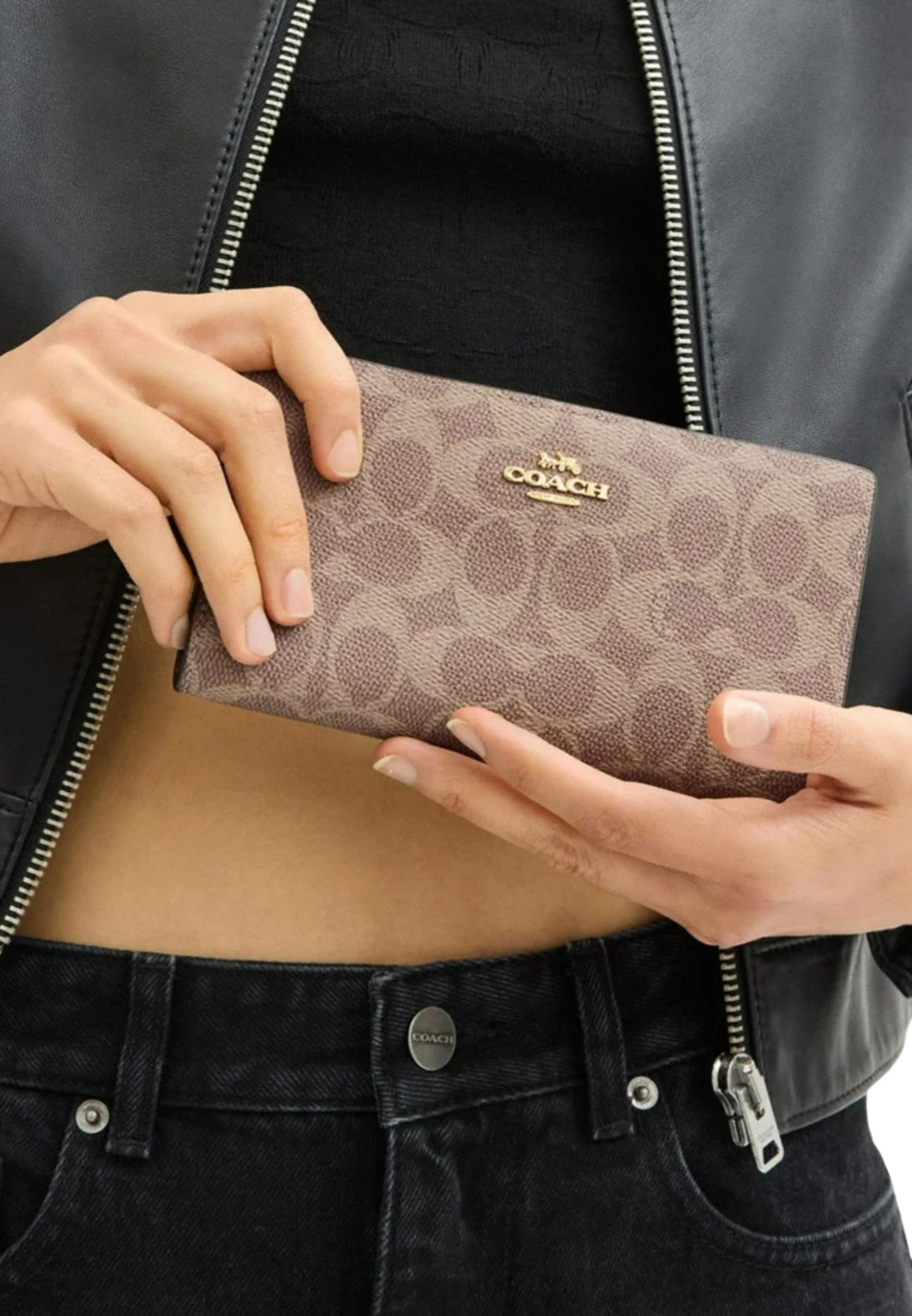 Coach Slim Zip Wallet In Signature Canvas In Tan Brown CW661