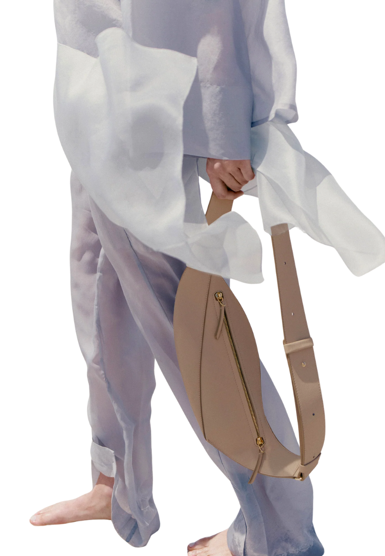 ( PREORDER ) Polene Neyu Crossbody Bag In Smooth Taupe