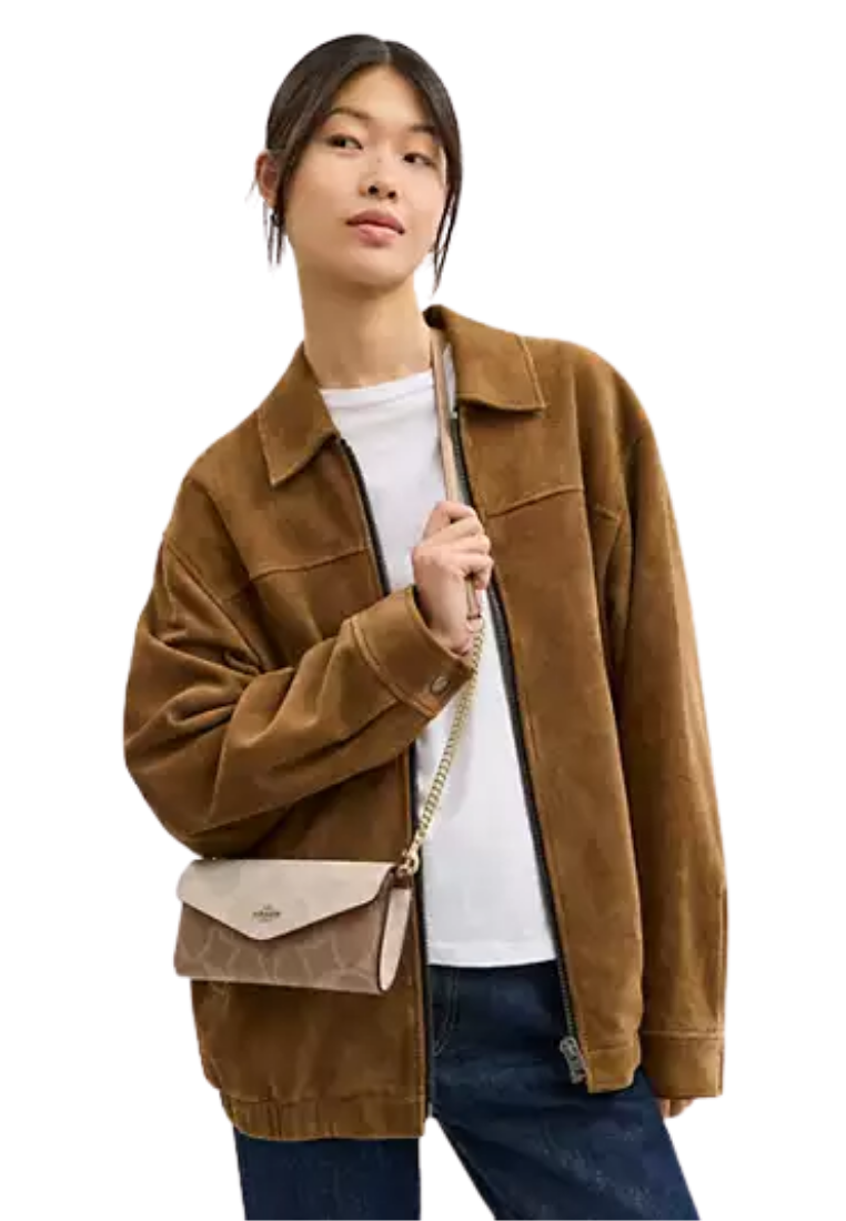( PREORDER ) Coach Klare With Chain In Blocked Signature Canvas Wallet In Gold Sand Tan CBI21