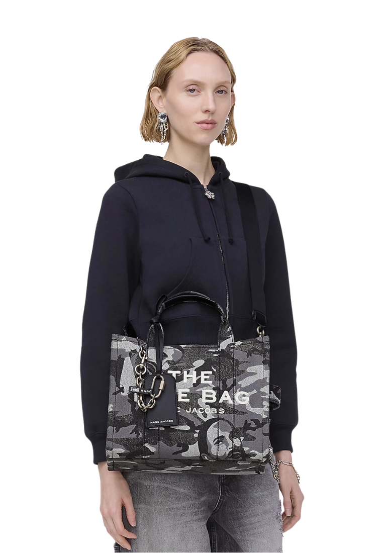 ( PREORDER ) Marc Jacobs Camo Tote Bag In Denim 2S5HTT008H03