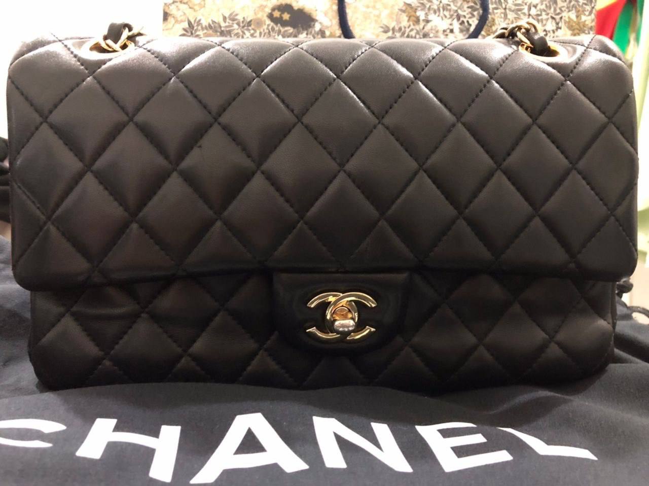 ( PRELOVED ) Chanel Vintage Classic Double Flap Bag Quilted Lambskin Black 25