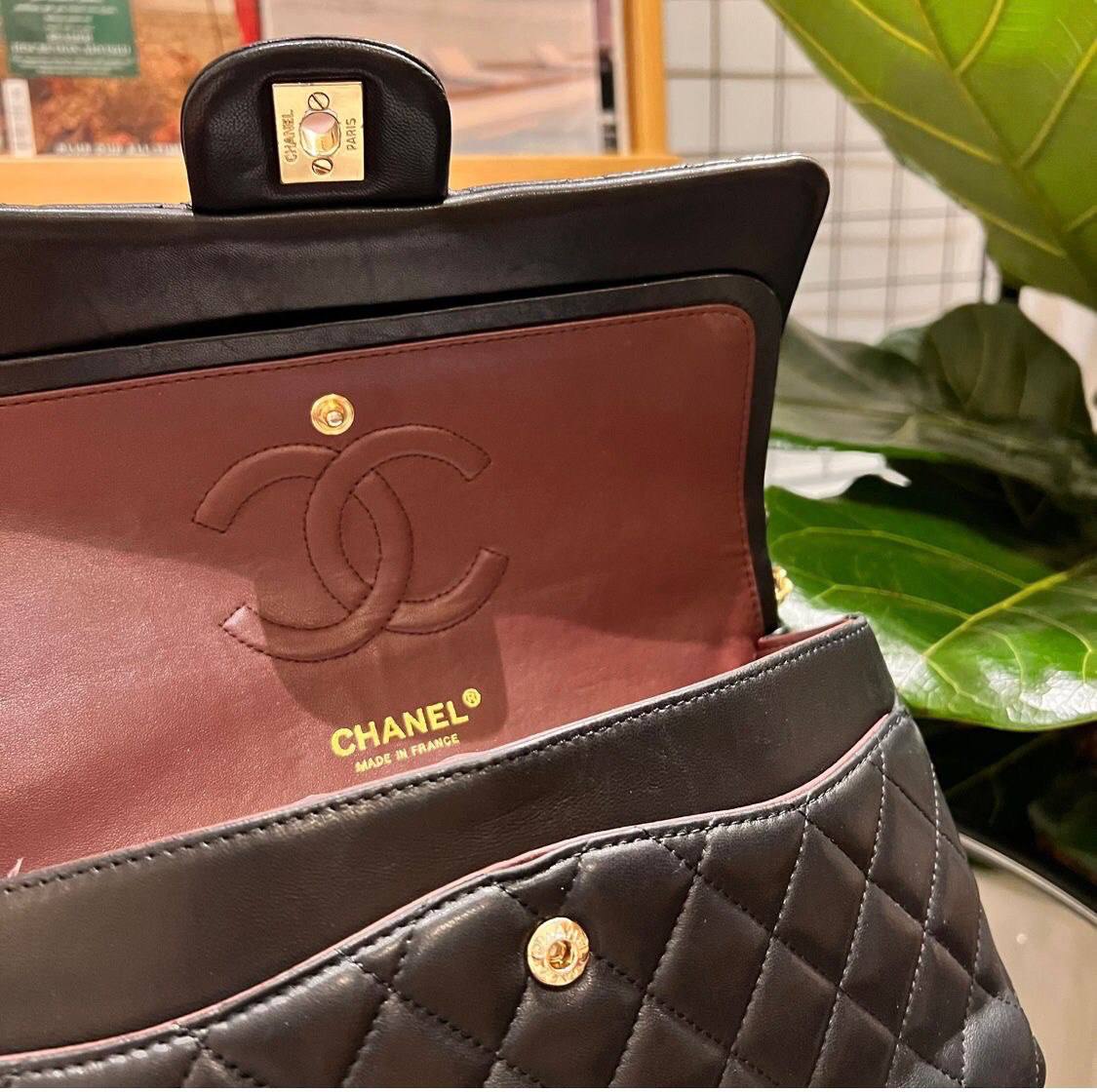 ( PRELOVED ) Chanel Vintage Classic Double Flap Bag Quilted Lambskin Black 25
