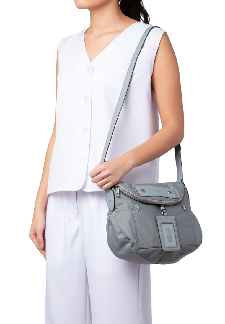 Marc Jacobs Preppy Nylon Messenger Crossbody bag In Rock Grey M0014625