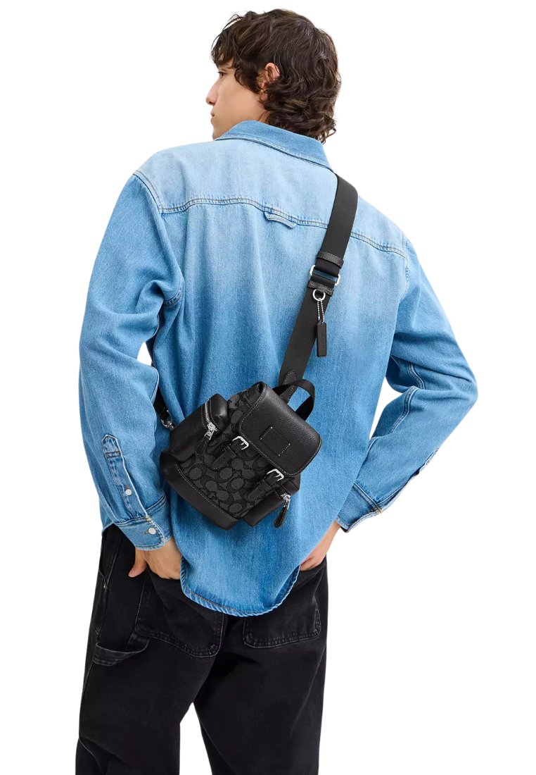 ( PREORDER ) Coach Sprint In Signature Jacquard Sling Pack In Silver CBF64