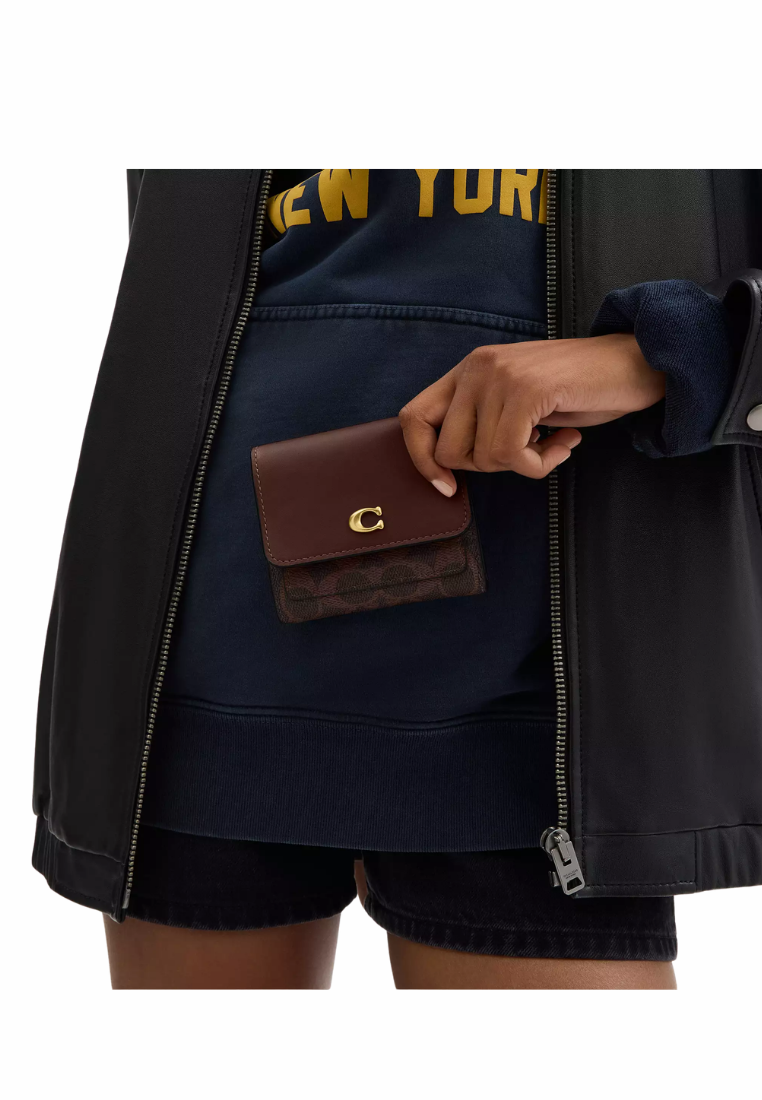 ( PREORDER ) Coach Mila Small Flap In Signature Canvas Wallet In Brass Maple CAT56