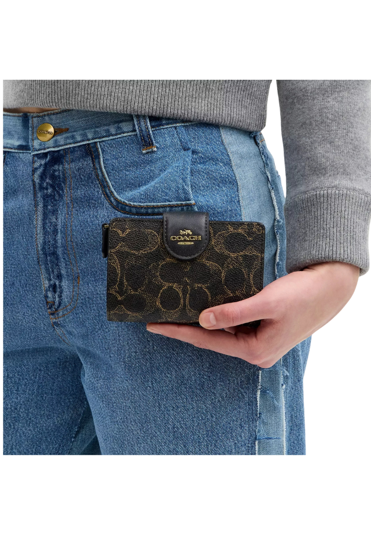 ( PREORDER ) Coach Medium Corner Zip In Loved Signature Canvas Wallet In Gold Brown CEC28