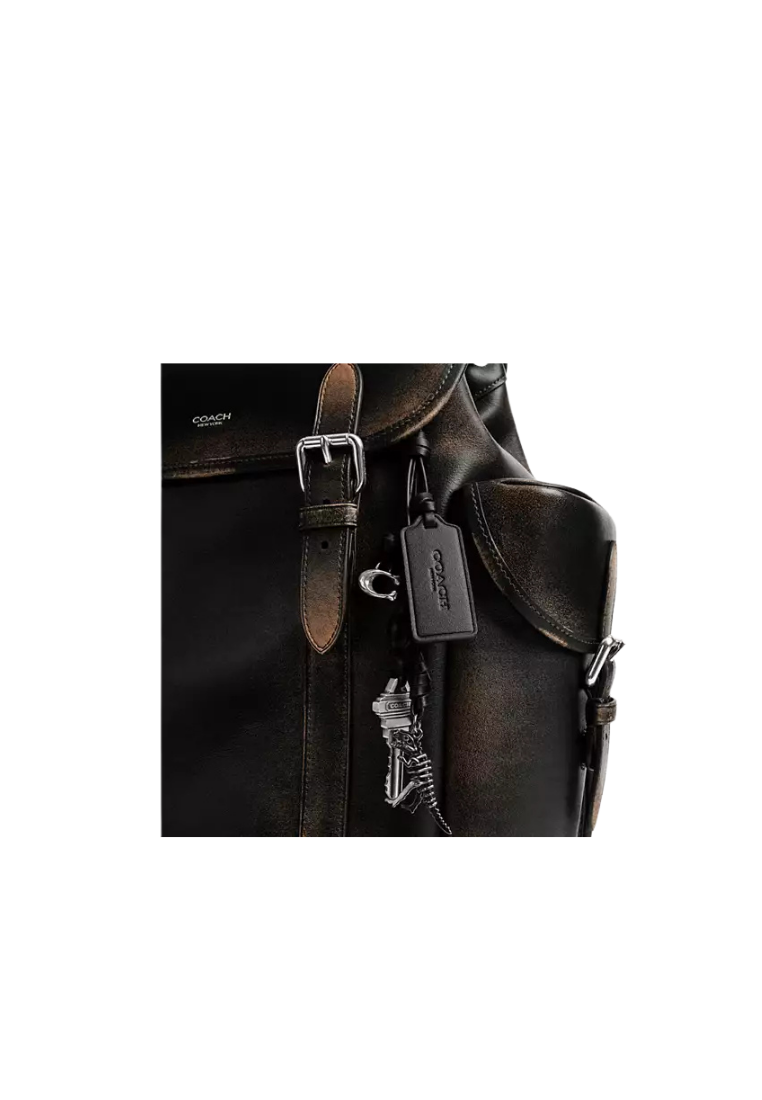 ( PREORDER ) Coach Hitch In Loved Leather Backpack In Light Tan CBF05