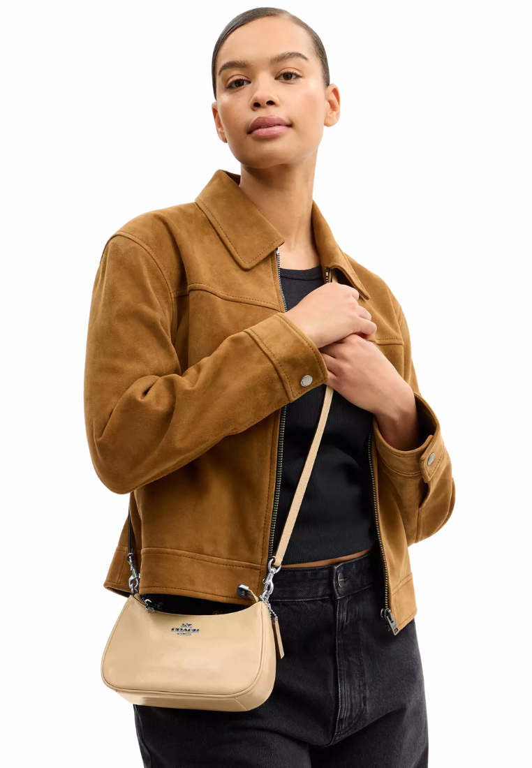 ( PREORDER ) Coach Teri Mini With Bows Crossbody Bag In Light Sand CDW68