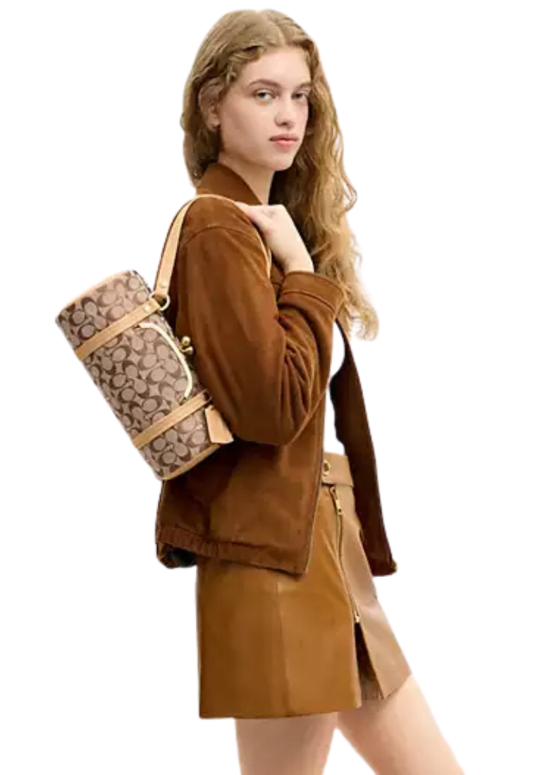( PREORDER ) Coach Kisslock Barrel 28 In Signature Jacquard Shoulder Bag In Khaki Light Peach CEN91