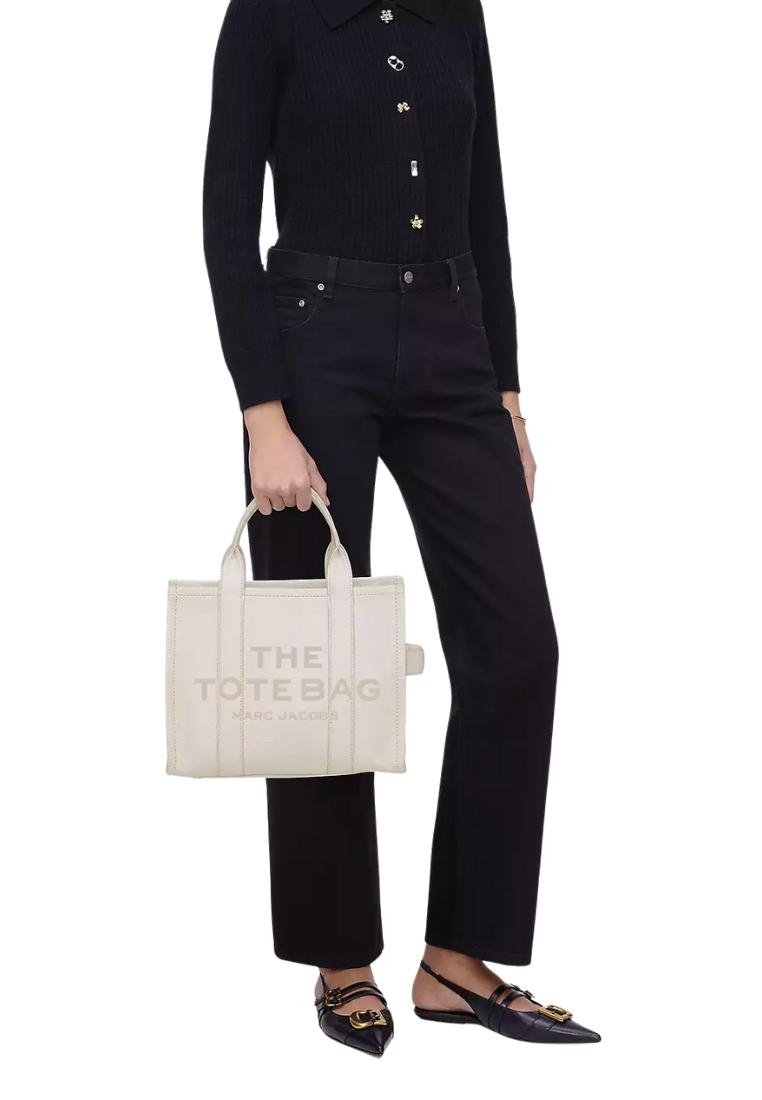 ( PREORDER ) Marc Jacobs The Leather Medium Tote Bag In Cotton Silver H004L01PF21