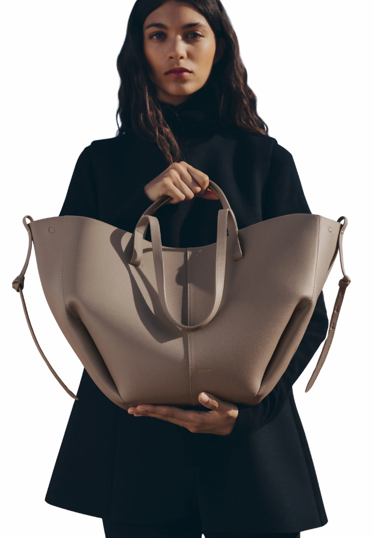 ( PREORDER ) Polene Cyme Tote Bag In Textured Taupe