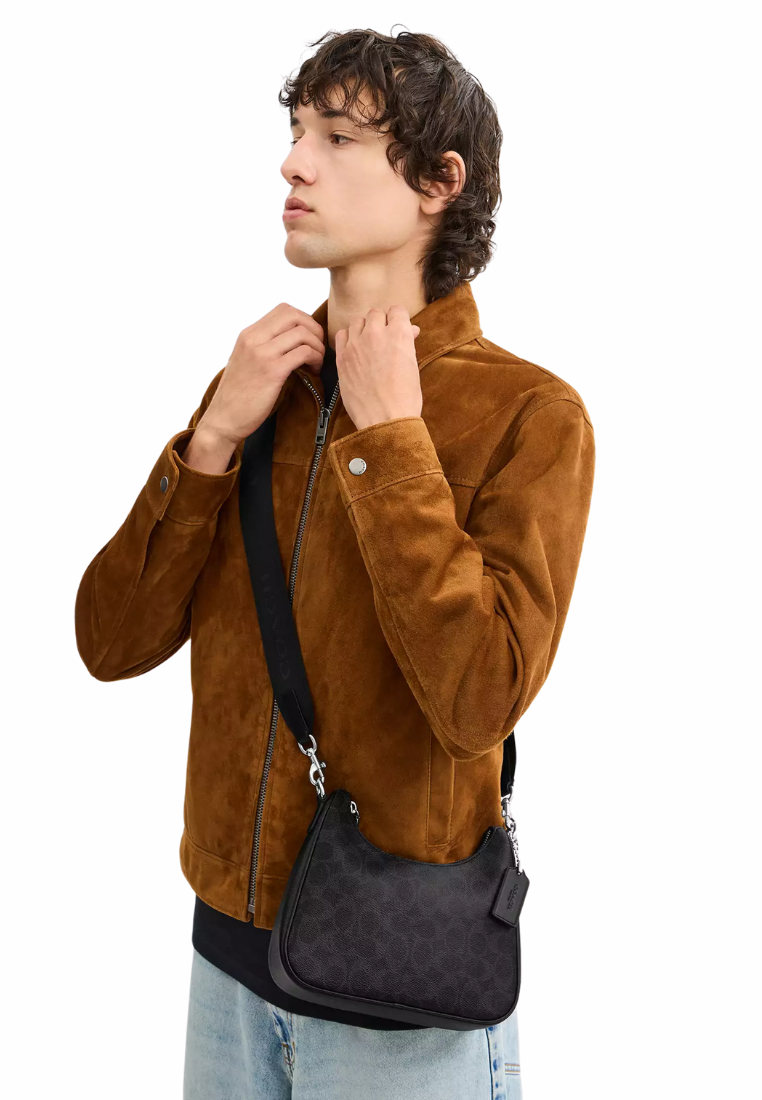 ( PREORDER ) Coach Nolan Hobo In Signature Canvas Shoulder Bag In Black Signature CCC89