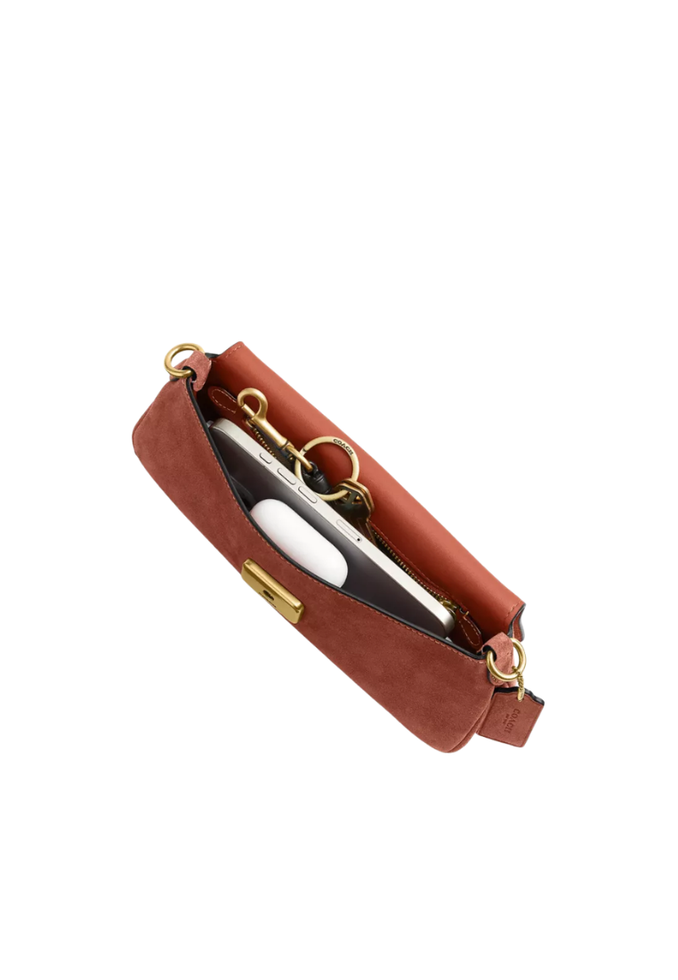 Coach Jet Shoulder Bag In Clay CDZ74