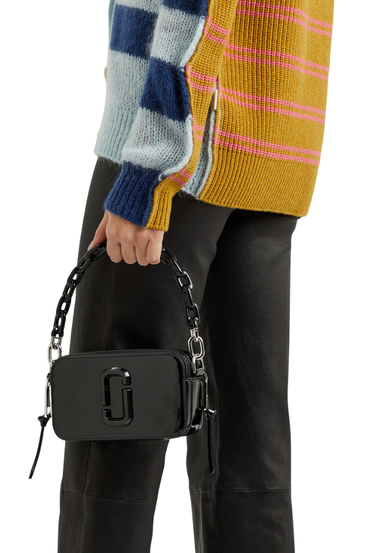 Marc Jacobs Patent Leather Snapshot Shoulder Bag In Black 2S3HCR004H03