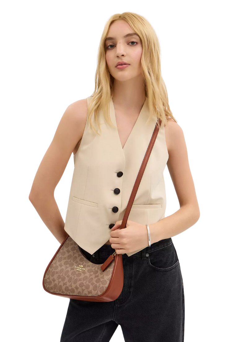 ( PREORDER ) Coach Twisted Teri In Signature Canvas Shoulder Bag In Tan Caramel CBI02