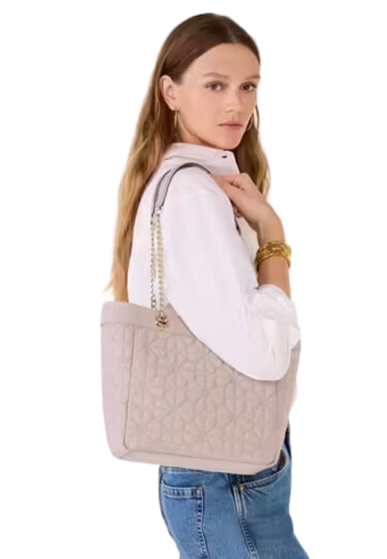 ( PREORDER ) Kate Spade Spade Flower Quilted Fabric Tote Bag In Cozy Grey KK156