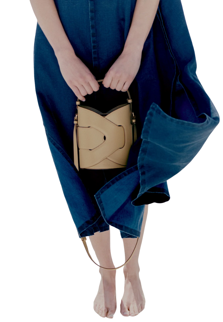 ( PREORDER ) Polene Nodde Seau Crossbody Bag In Sand