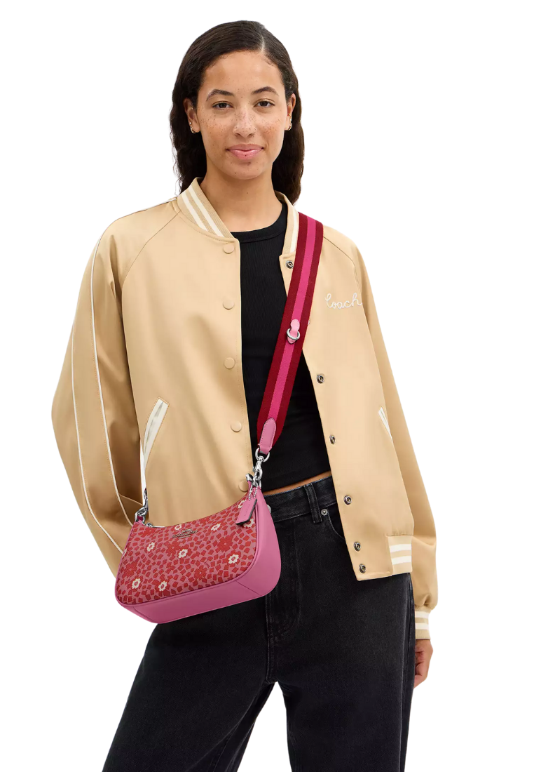 ( PREORDER ) Coach Teri With Floral Print Shoulder Bag In Silver Pink Multi CBI52